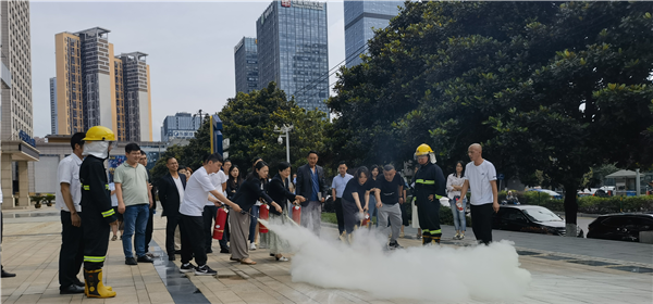 2023-6-29  貴州陽光產(chǎn)權(quán)交易所有限公司召開安全生產(chǎn)專題會(huì)暨“安康杯”知識(shí)競答、消防安全火災(zāi)疏散逃生演練活動(dòng)圖片4.png