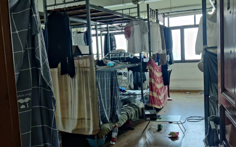 貴州省機關(guān)事務(wù)管理局國有資產(chǎn)管理服務(wù)中心貴陽市云巖區(qū)花溪大道北段128號靈達新苑B棟3層1-3號、B1單元4層1號房屋招租