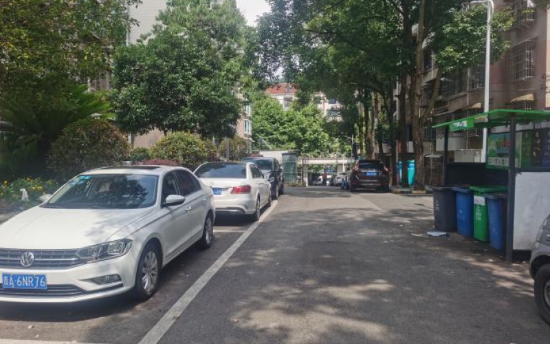 花溪區(qū)霞暉路靜暉街J-09號轉(zhuǎn)讓（持有方：貴州省機關(guān)事務(wù)管理局國有資產(chǎn)管理服務(wù)中心）