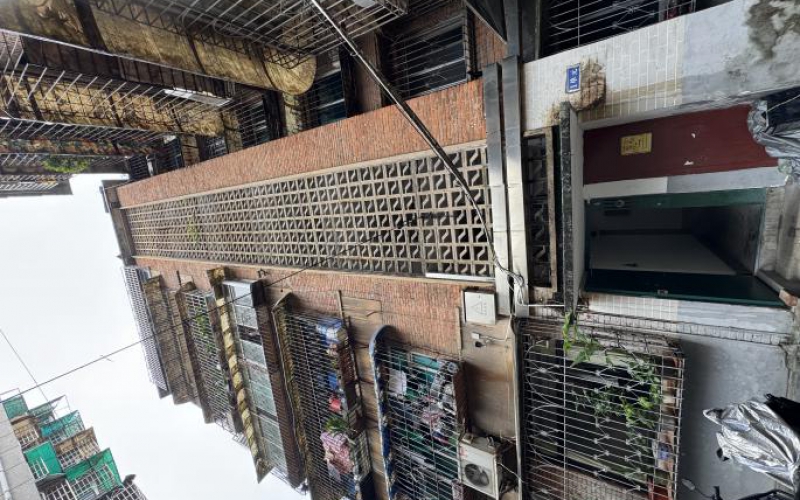 （降價）南明區(qū)建筑巷1號4單元7樓附14號轉讓（持有方：貴州省機關事務管理局國有資產管理服務中心）